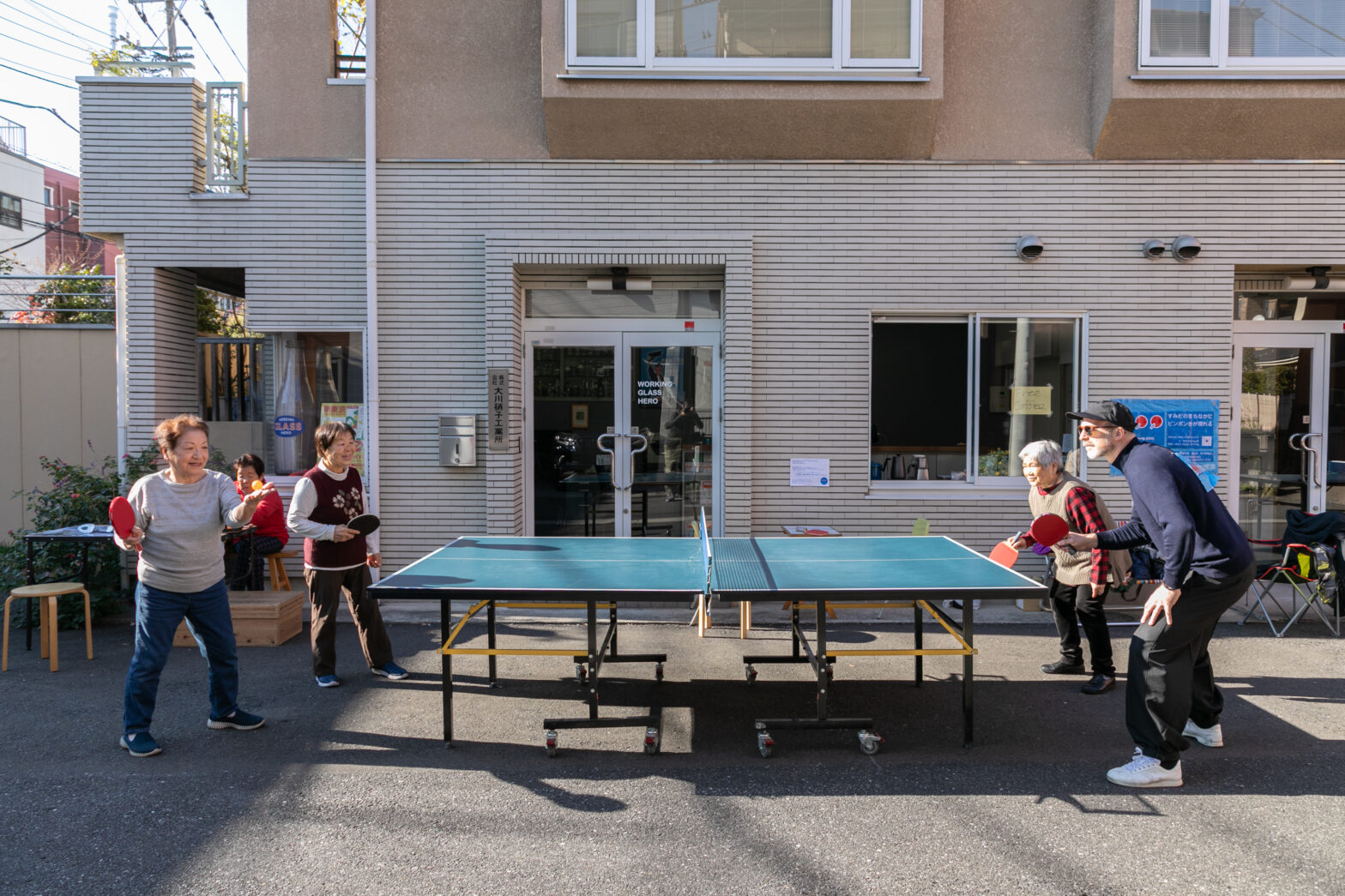 まちなかの卓球台の可能性／アートプロジェクト「PING PONG PLATZ」から都市の「遊び」を考える