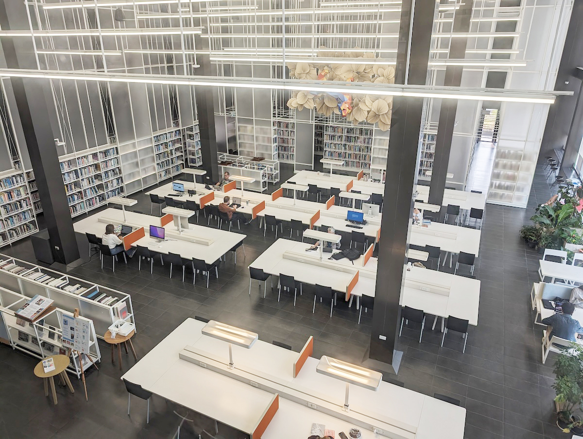 タイ・バンコク Thailand Creative & Design Center｜図書館からクリエイティブ産業を育てる